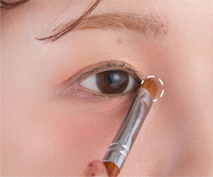 ケイト バウンシーチークシャドウ OR-1 骨格操作メイク STEP4