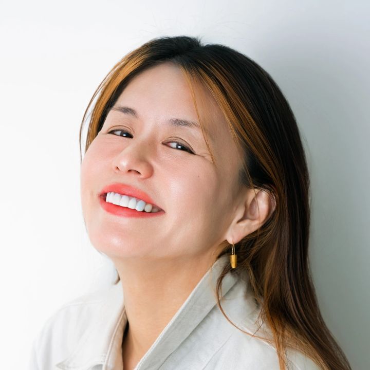 【イガリシノブさん×KATE「バウンシーチークシャドウ」】中顔面をキュッと短縮！ シン・骨格操作メイクHOW TO_16