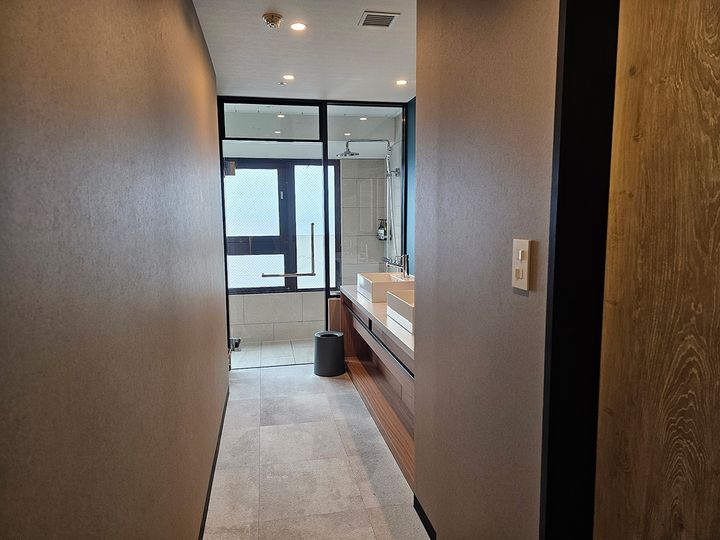 全室露天バブルバス・温泉露天風呂完備（画像はシャワールーム）