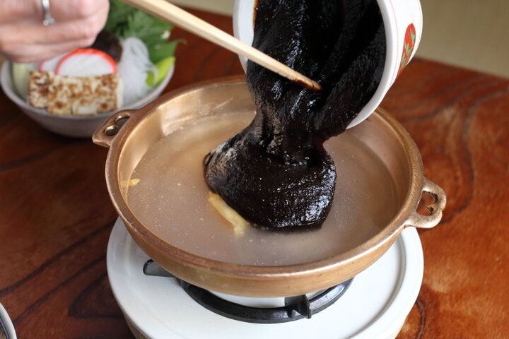 お座敷でいただく“みそすき”で名古屋の味を満喫♪ 鰻＆地鶏料理の老舗「宮鍵」