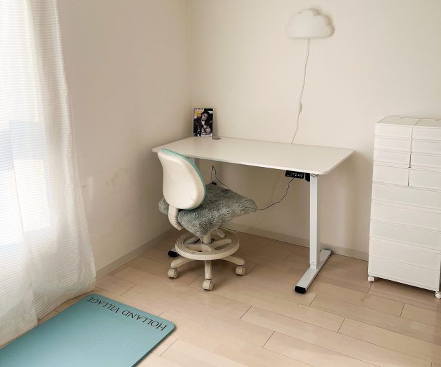 デスクとチェア