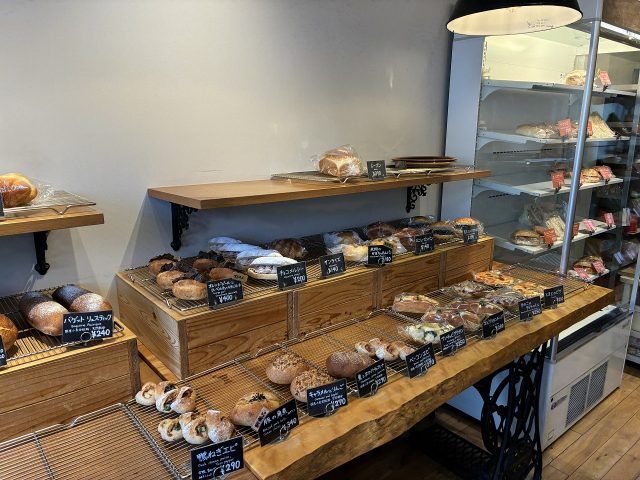 井上製パン 店内のパン