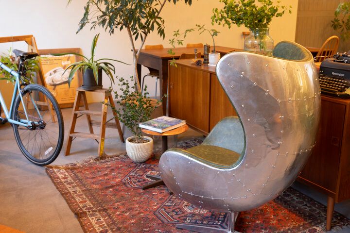 ヴィンテージ家具に囲まれて。野菜たっぷりのスープとスコーンが楽しめる「nanan gifu」