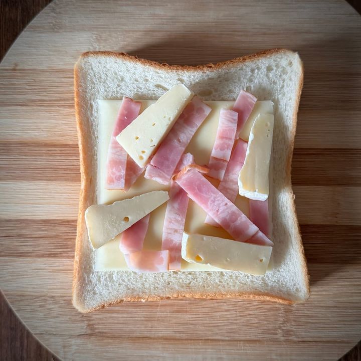 そら豆とベーコンのダブルチーズトースト