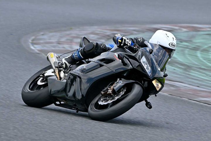 独占枠なのでのびのびと走れるのも魅力。阿部は、袖ケ浦を走るのは初めてだったが、最初と最後のラップタイムでは約7秒も短縮