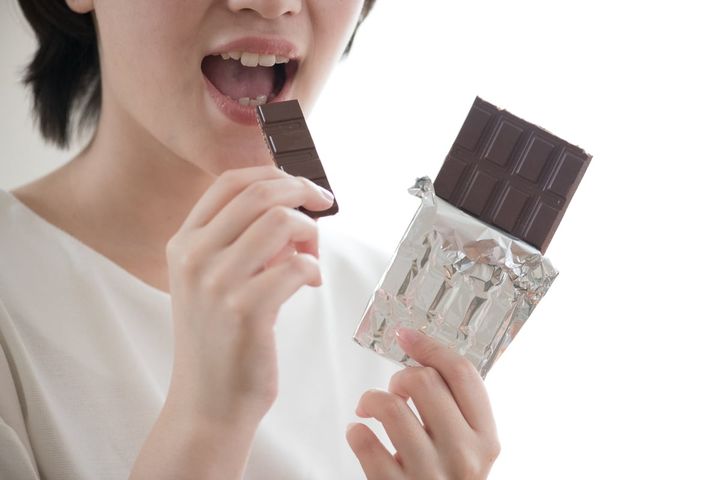 生理中にチョコを食べたくなる理由とは？