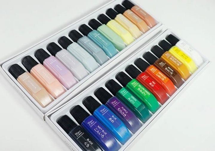 ダイソーの12色 水彩絵の具 くすみカラー 6mlの比較