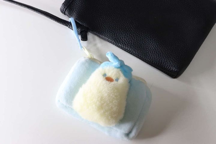 ダイソーの四角ポーチ（ひよこ）をポーチに付ける