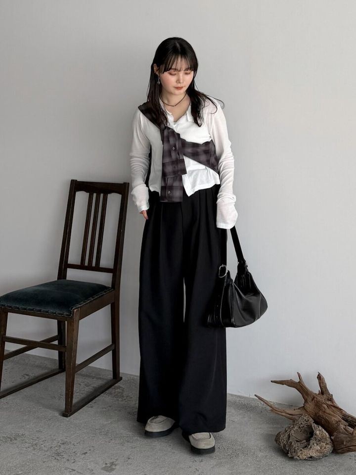 黒ワイドパンツコーデ5