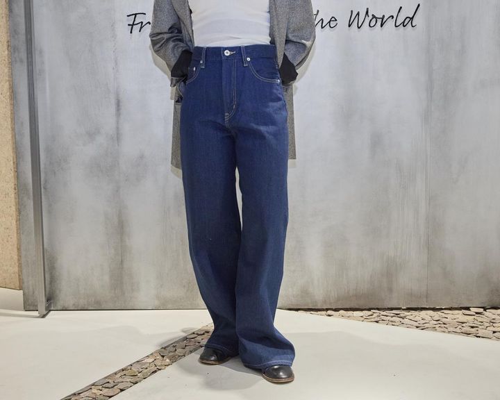 画像: セルビッチストレートデニムをオーバーサイズジャケットに合わせて