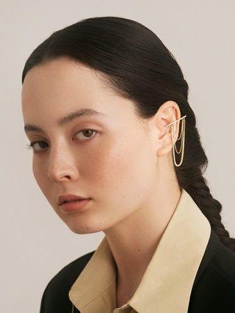 「VARIÉLLE」の新シグネチャー“イヤーフックピアス”登場！軽やかで印象的な耳元へ