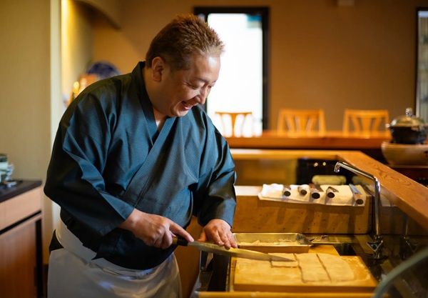 【東京都港区虎】菓子たかむらから「八衣カスタード」と「菓子たかむら特製シュークリーム」が登場！