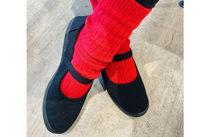 スマホより軽いシューズ!?韓国で130万足売れた “歩きやすくておしゃれ”な一足を編集部員がお試し！その実力は？