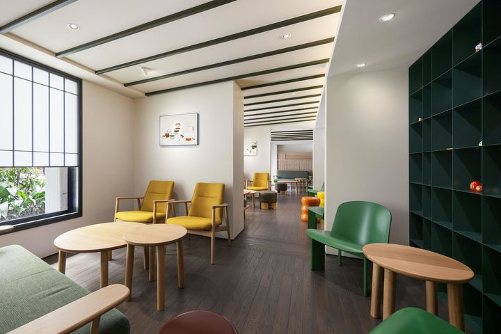 「居間」／写真提供：スターバックス コーヒー ジャパン 株式会社