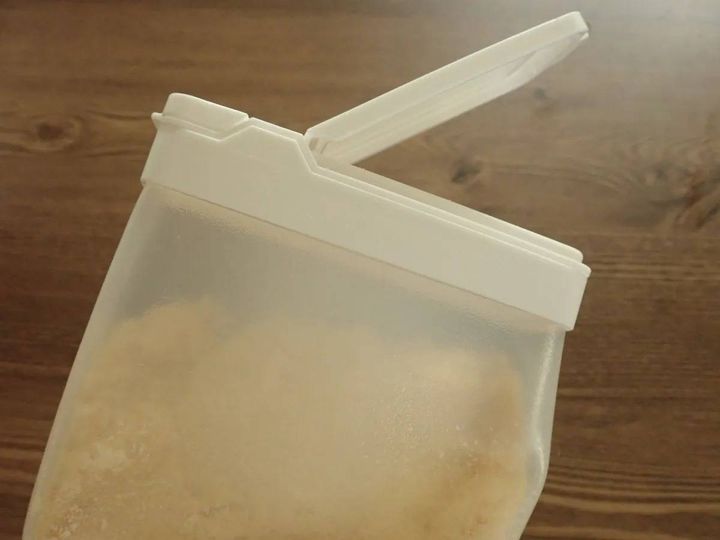 DAISO(ダイソー)：揉んでほぐせる調味料ストッカー