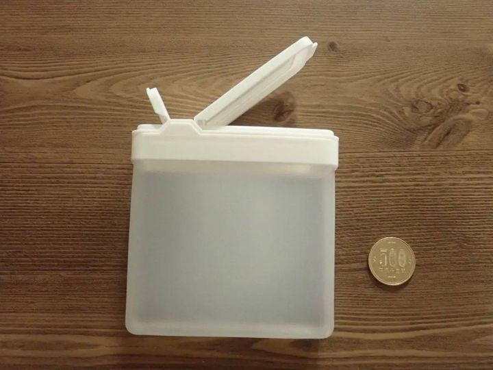 DAISO(ダイソー)：揉んでほぐせる調味料ストッカー