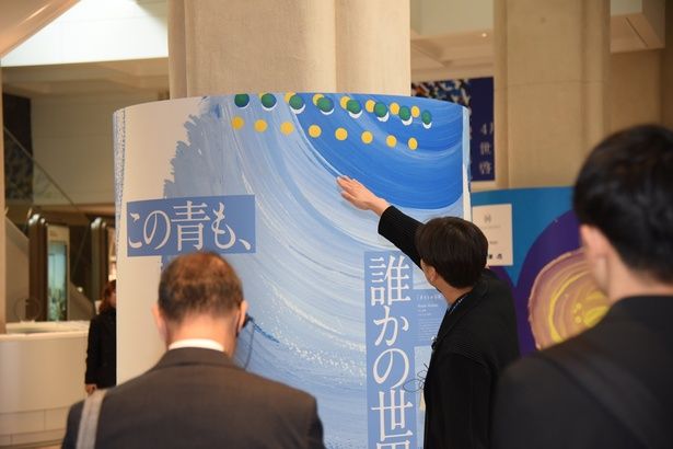 2026年4月2日には、各作品の制作背景やコンセプトを紹介するガイドツアーも行われた 撮影：ソムタム田井