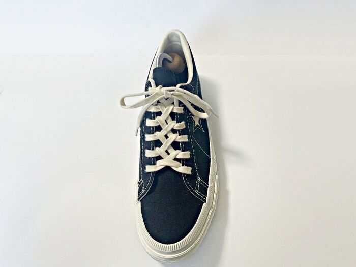 結び方をちょこっと変えるだけで「あら、おしゃれ♡」。今すぐマネしたいスニーカーの靴紐アレンジ3選！