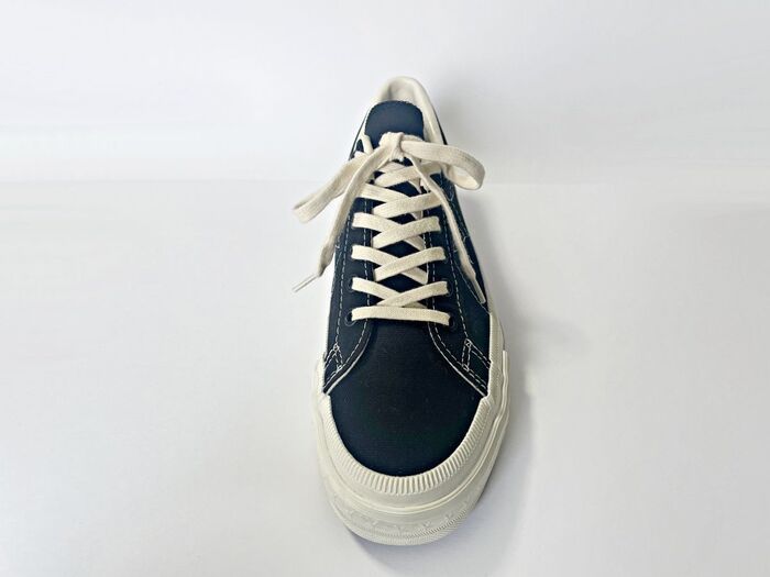 結び方をちょこっと変えるだけで「あら、おしゃれ♡」。今すぐマネしたいスニーカーの靴紐アレンジ3選！