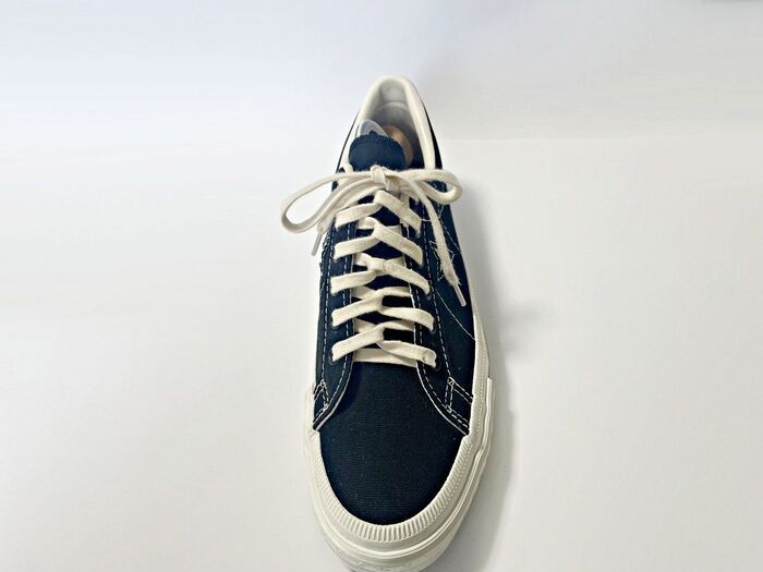 結び方をちょこっと変えるだけで「あら、おしゃれ♡」。今すぐマネしたいスニーカーの靴紐アレンジ3選！