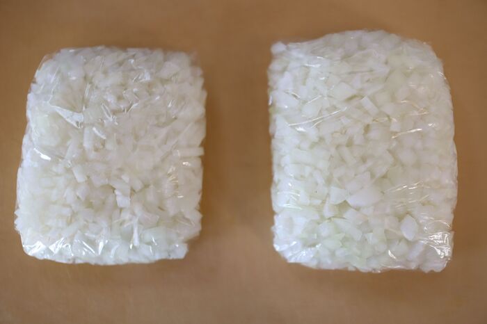 『たまねぎ』は丸ごと冷凍も大正解♡大量ゲットも安心！おいしく保存するコツとは？