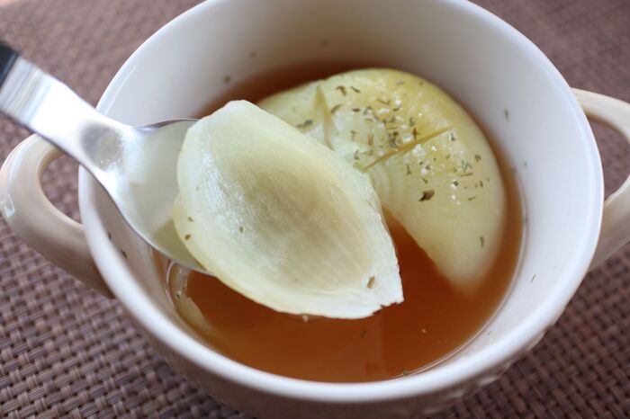 『たまねぎ』は丸ごと冷凍も大正解♡大量ゲットも安心！おいしく保存するコツとは？