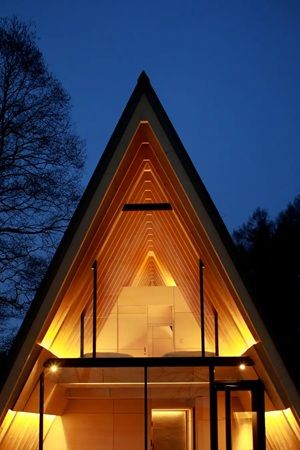 【長野県大町市】ヴィラ「Lakeside villa SUI HAKUBA」の客室に、昭和西川の羽毛ふとんと枕を採用