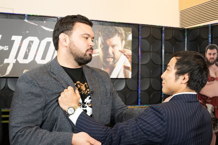 『ウルフアロンから3カウント取ったら1000万円 調印式』より （C）AbemaTV,Inc. width=