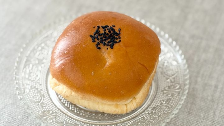 もちもち甘～い！【セブン】の新作あんぱんは幸せをもたらす贅沢パン