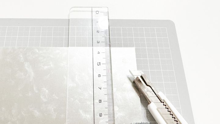 【100均】スチールプレートでDIYが楽しくなる♪カットできるかも検証