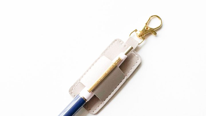 100均のペンホルダーが優秀！売り場も解説【セリア・ダイソー】