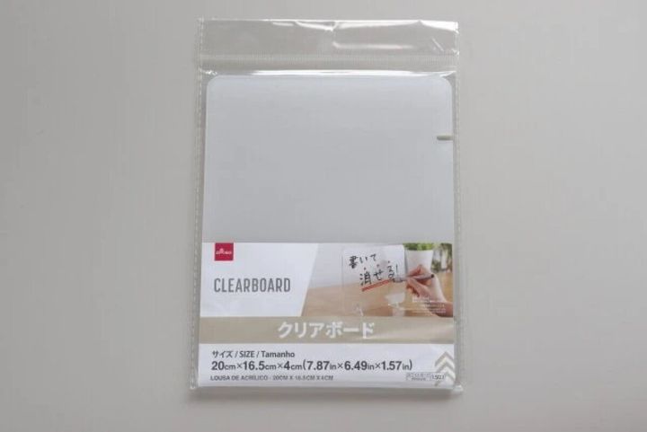 ダイソーのクリアボードのパッケージ