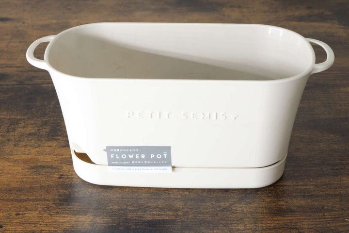 ダイソーのバスケットプランター アイボリーのパッケージ
