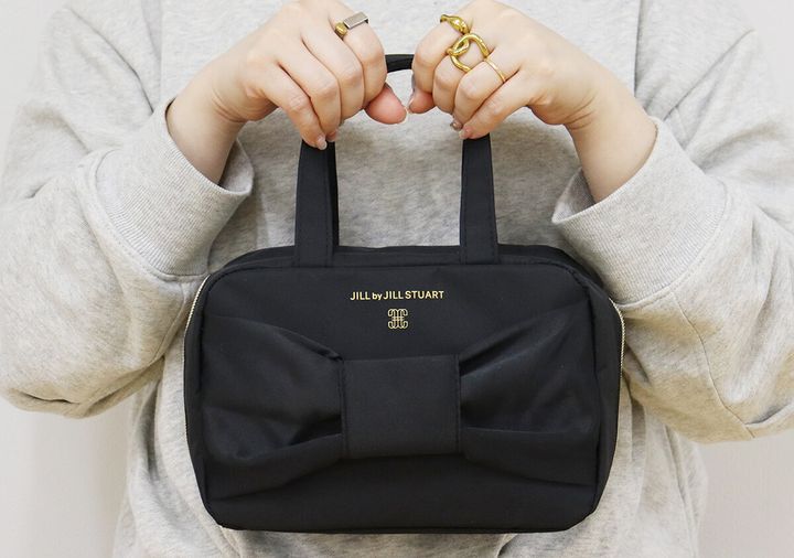 宝島社雑誌付録のsweet5月号のジル バイ ジルスチュアートの持ち手つきビッグリボンポーチ2