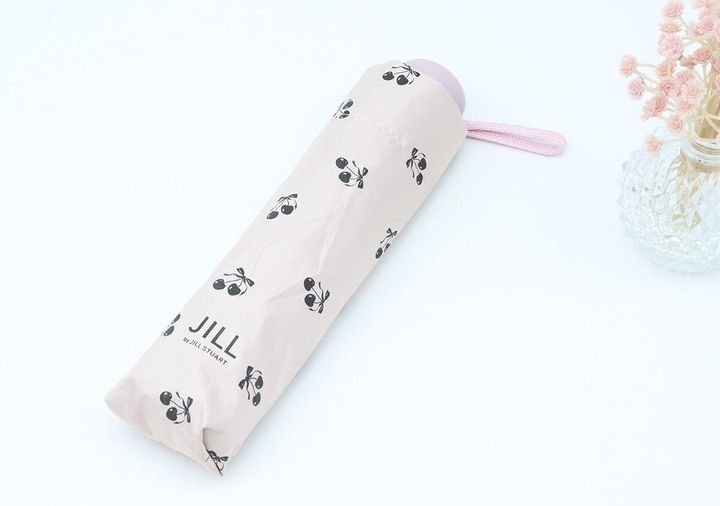 宝島社雑誌付録のsweet5月号増刊のジル バイ ジルスチュアートの晴雨兼用折りたたみ傘1