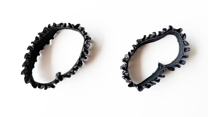 【100均】ダイソーのアームバンドが話題！セリア・キャンドゥの商品は？