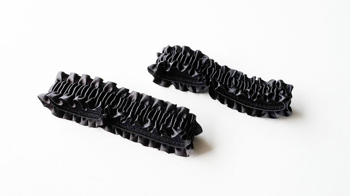 【100均】ダイソーのアームバンドが話題！セリア・キャンドゥの商品は？