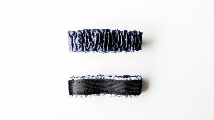 【100均】ダイソーのアームバンドが話題！セリア・キャンドゥの商品は？