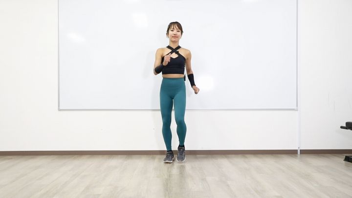 ウォーキングのやり方 その場で歩く