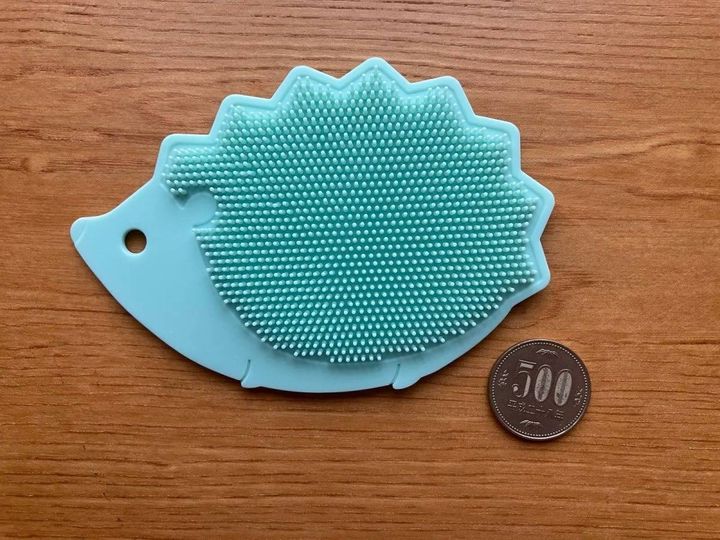DAISO(ダイソー)：シリコーンキッチンブラシ(ハリネズミ)