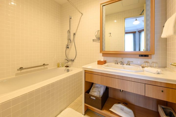 洗面所とお手洗いはリニューアル時に新しくなっているので、歴史あるホテルながら水回りはとても綺麗