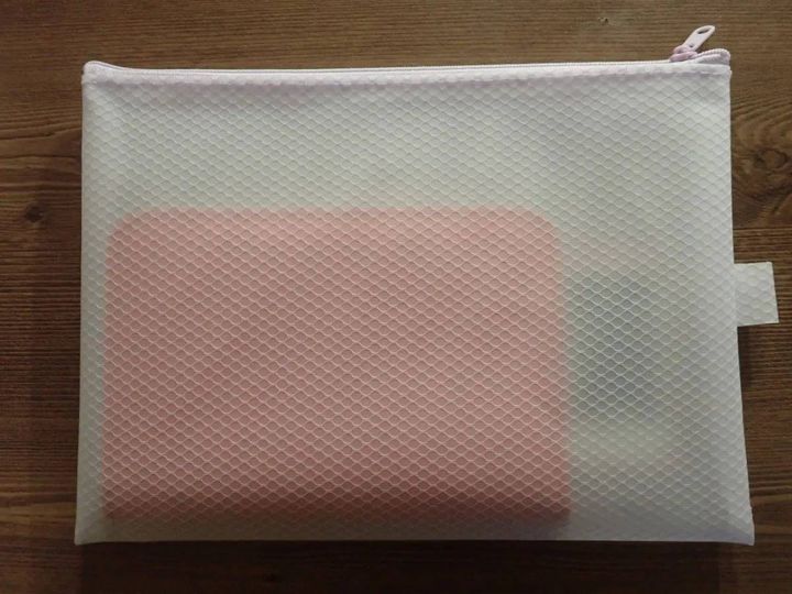 DAISO(ダイソー)：EVAポーチ −パープル− A5