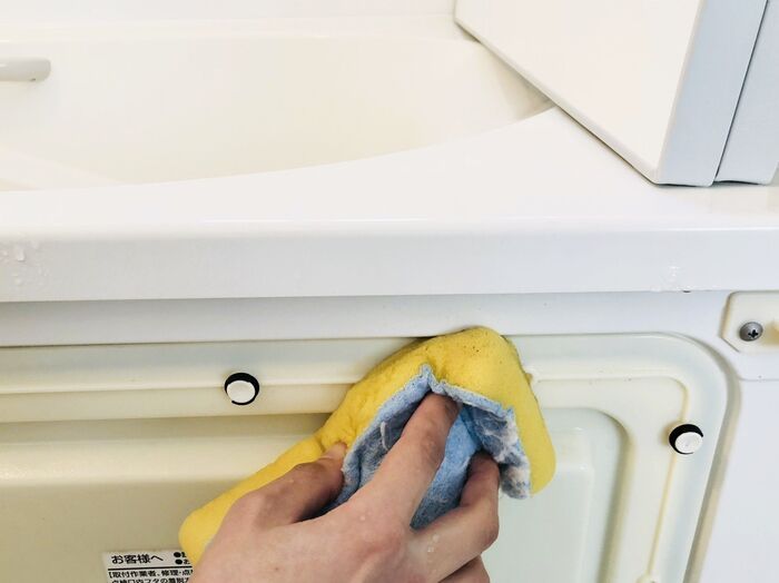 浴槽の『エプロン』外せるって知ってた？気になる内側をのぞいてみたら…→即、掃除します！