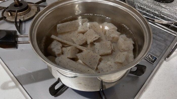 こんにゃくをギュッと絞ると…まるでお肉に！？噂の裏ワザを試してみたら、超絶美味だった。