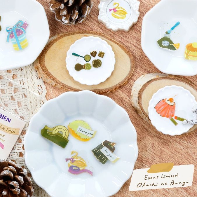 SAIEN「クリアフレークシール【おかしな文具】」 文具女子博 pop-up in 博多2026