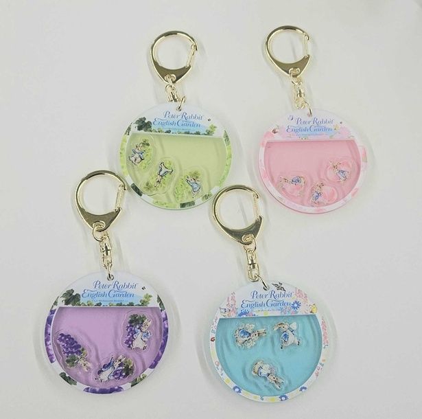 「フレークキーホルダー」(各1100円)