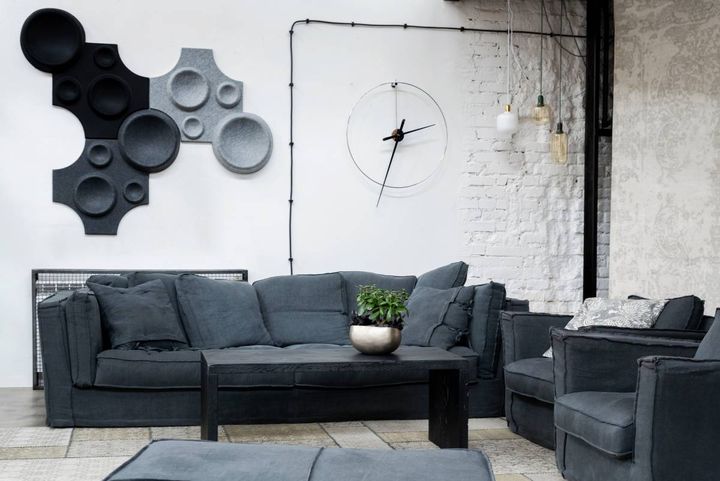 南東 人気運 下がる 黒 赤 家具