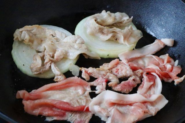 玉ねぎと豚肉