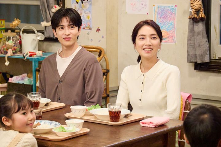 ドラマ『10回切って倒れない木はない』第1話より （C）日本テレビ width=