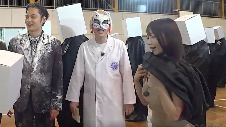 【写真・画像】清水あいり、“魅惑のハグ”に「あっちゃん照れてる」 コムドット生配信企画…午前2時の出来事にネット衝撃「さすが深夜」「羨ましい」 1枚目